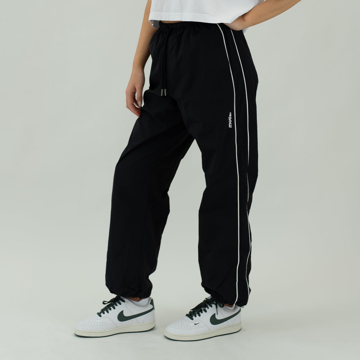 The Velora Contrast Windbreaker Pants (Black)