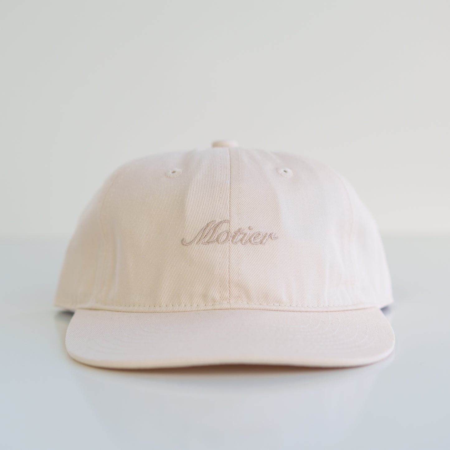 The Two Tone Script Strapback (Crème)