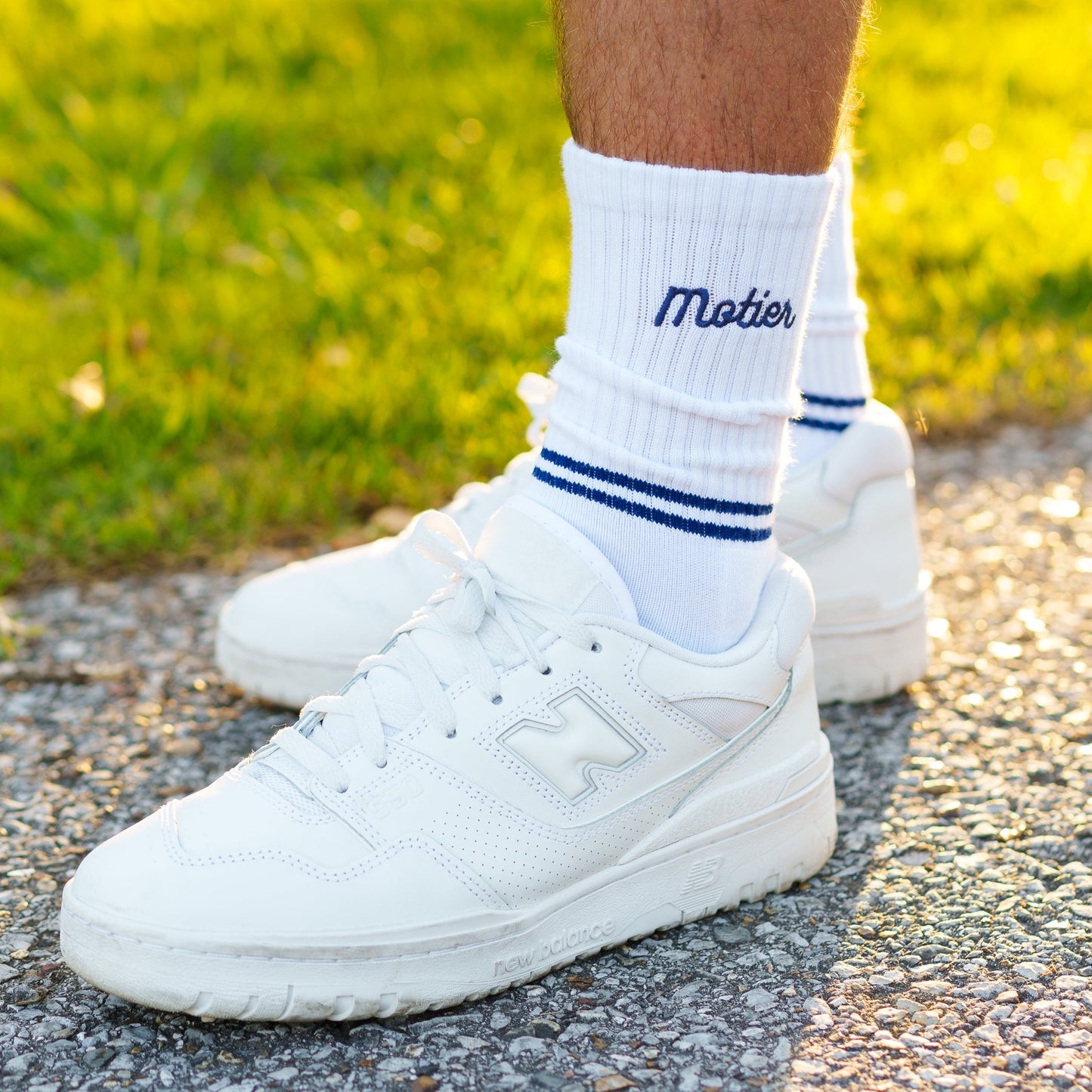 Pin Script Crew Socks (White/Navy)