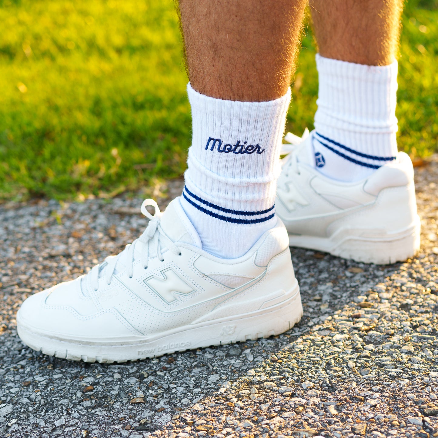 Pin Script Crew Socks (White/Navy)