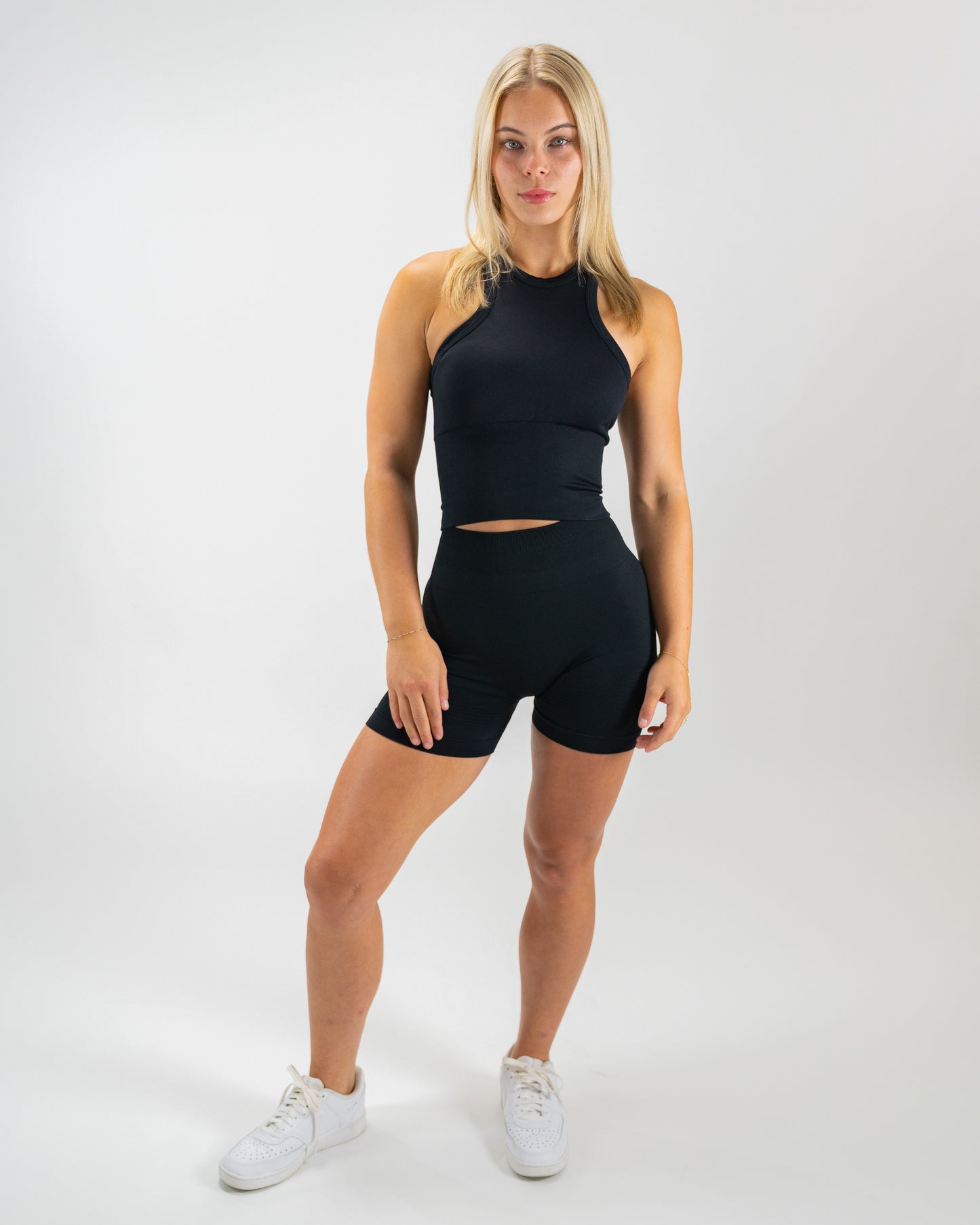 Seamless Racerback Sports Bra (Black)